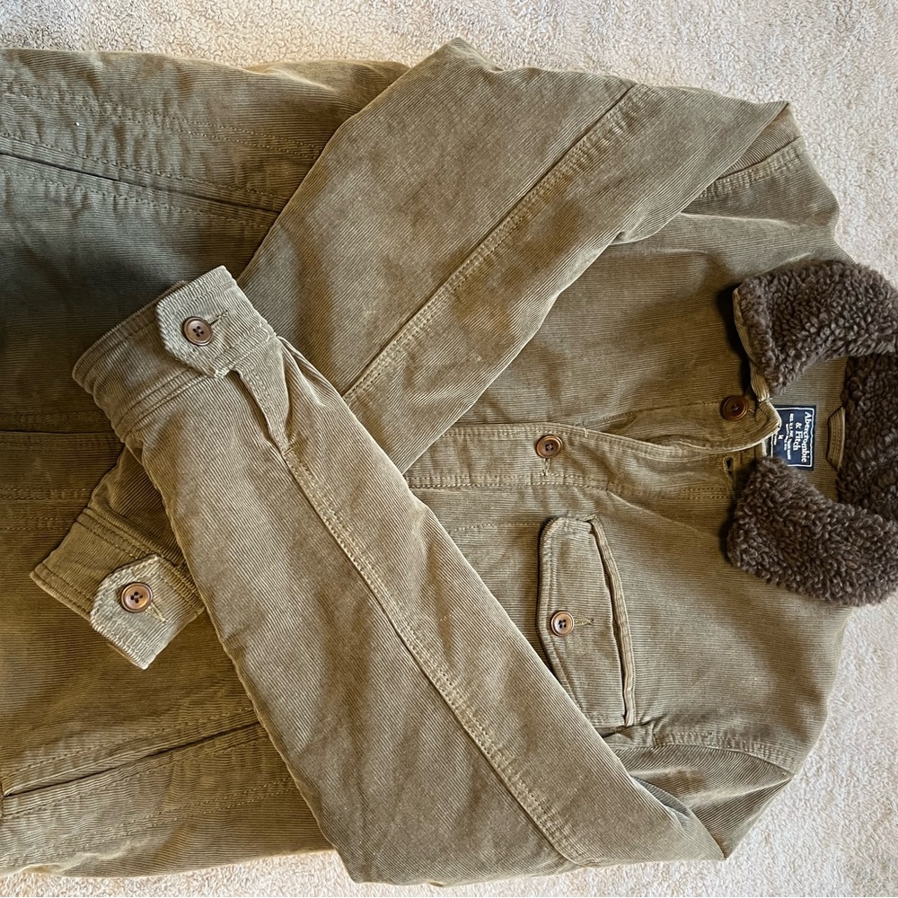 Abercrombie & Fitch Olive Corduroy Field Jacket with Dark Brown Sherpa Collar